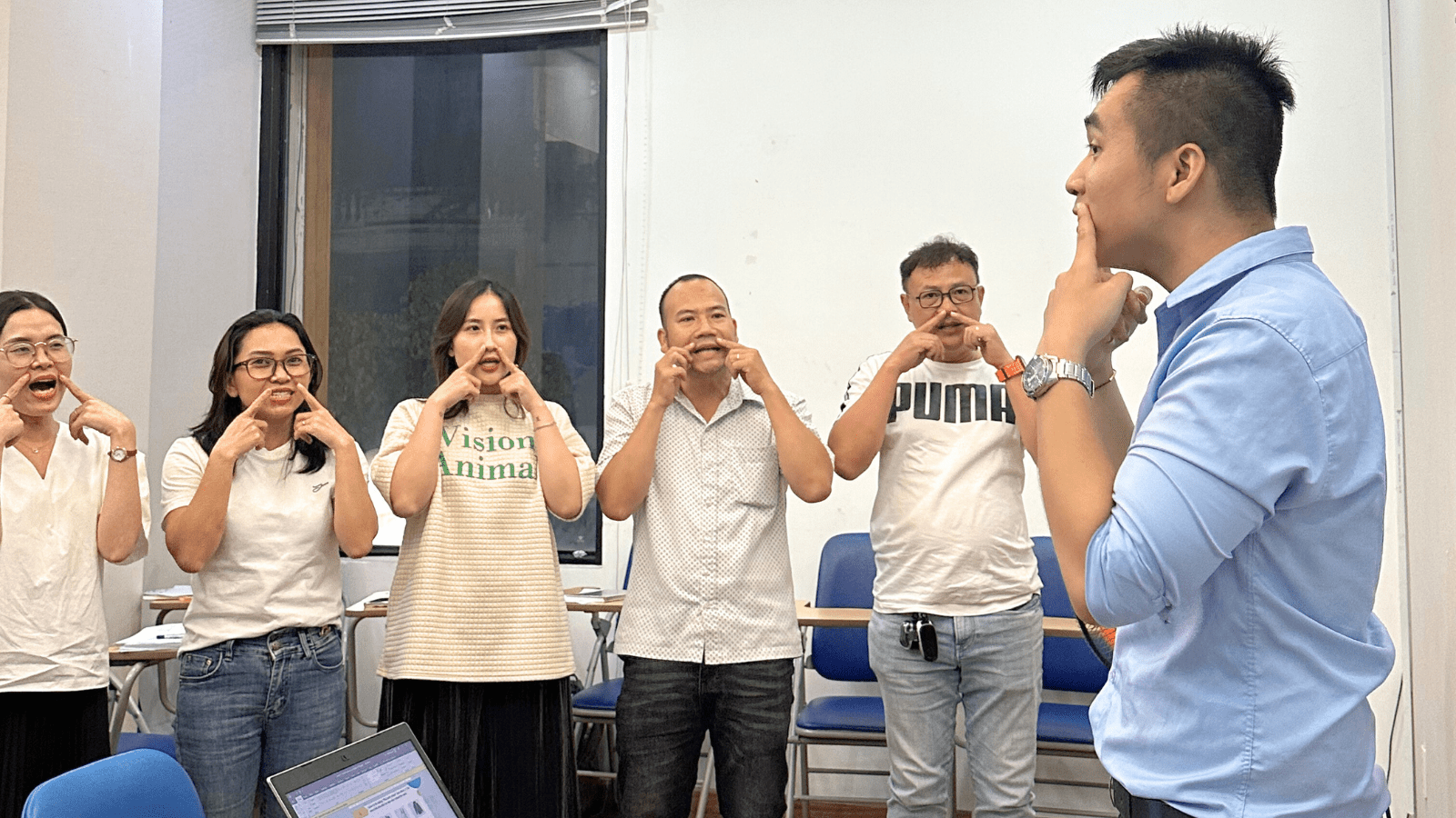 Tiếng Anh Cho Người Mất Gốc - 3 Bước Dạy Hiệu Quả Và Dễ Áp Dụng 2 Quản lý lớp học