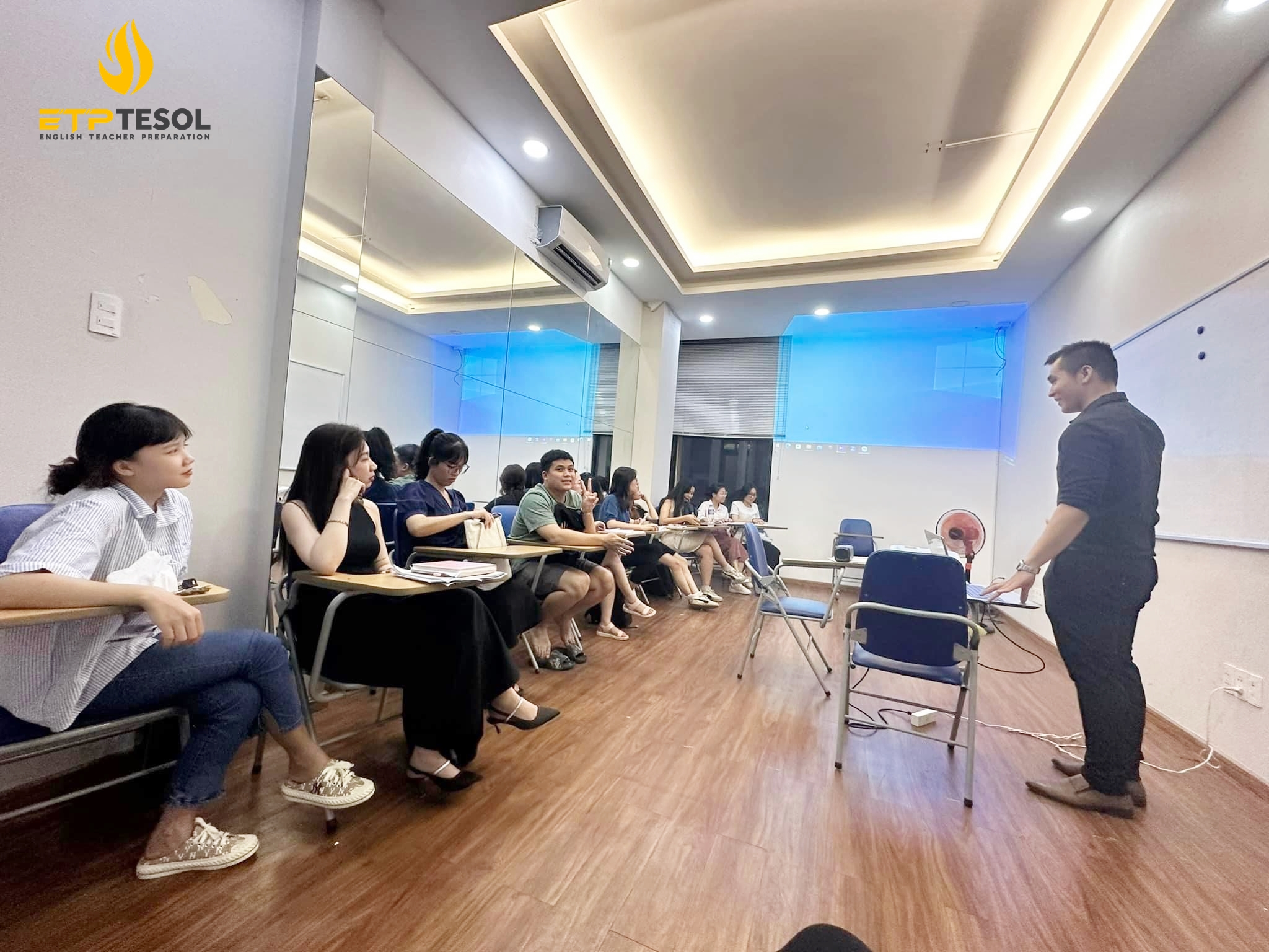 Học TESOL ở đâu tốt, uy tín và chất lượng tại TP.HCM năm 2024 2 Lớp học tại ETP TESOL